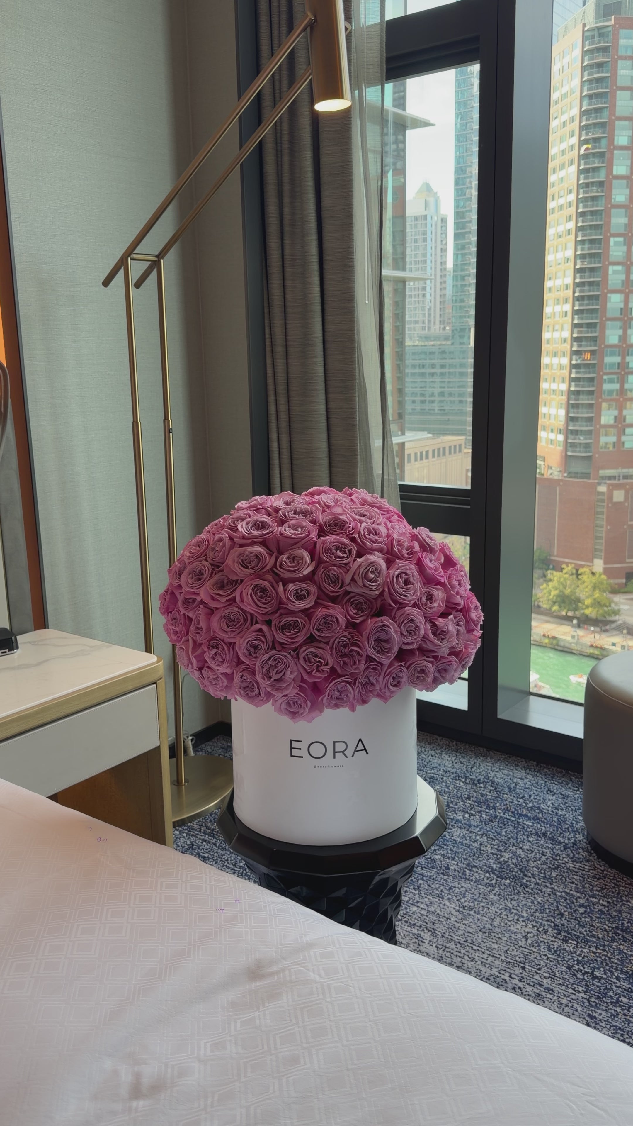 Luxe Rose Hat Box | 150 Premium Roses